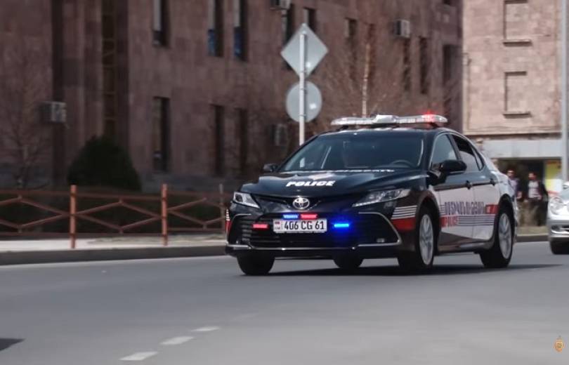 Քրեական ոստիկանության օպերատիվ-ուղեկցող խումբը Հայաստան է տեղափոխել երկու հետախուզվողի
