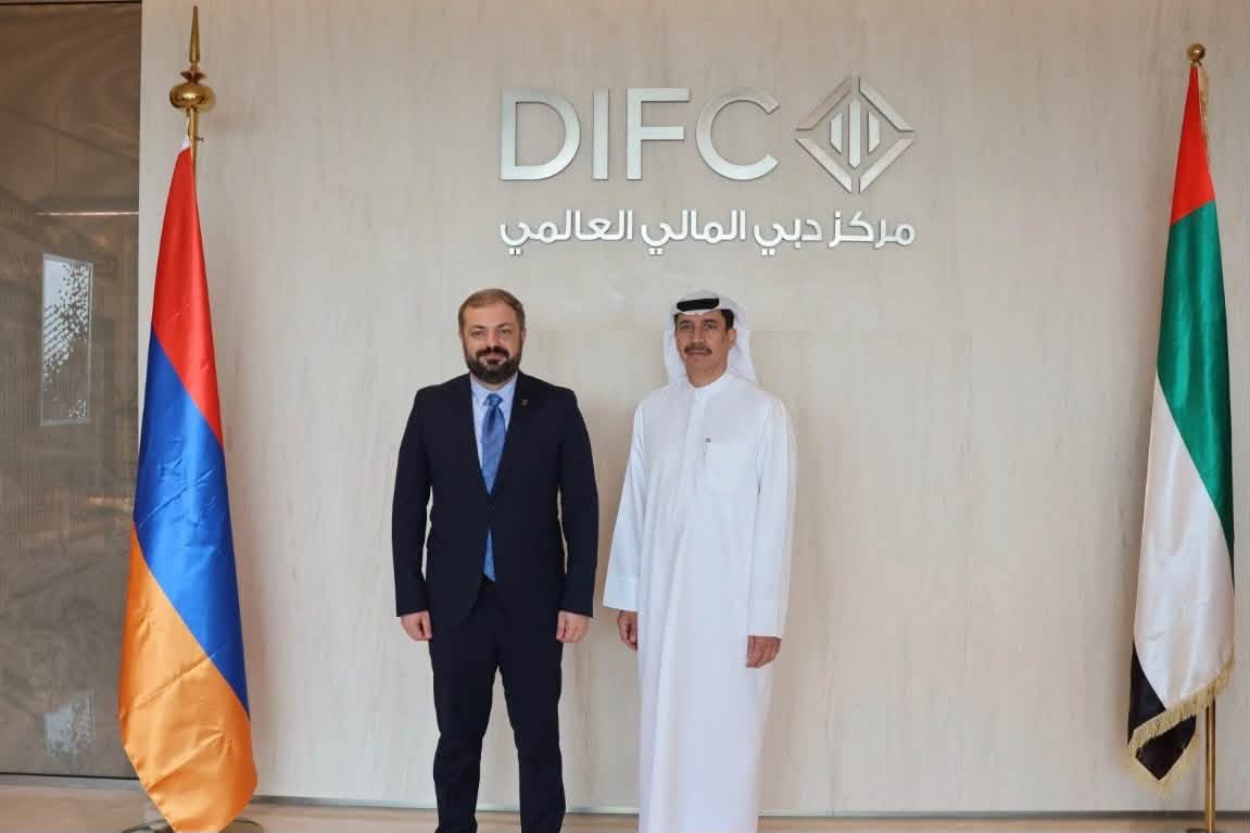  Գևորգ Պապոյանը Դուբայում հանդիպել է DP World խոշորագույն ընկերության տնօրենների խորհրդի նախագահ Էսսա Քազիմի հետ