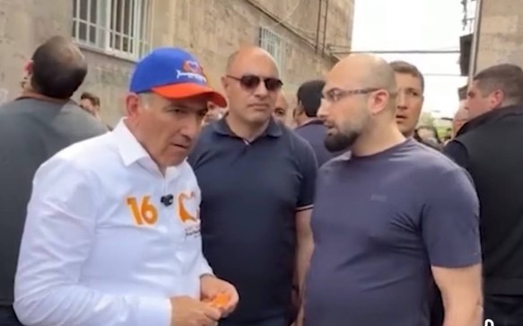«Դուք հանձնել եք Արցախը, 5 հազար տղաների մահվան պատասխանատուն եք». քաղաքացու այս խոսքերը Փաշինյանին հունից հանեցին