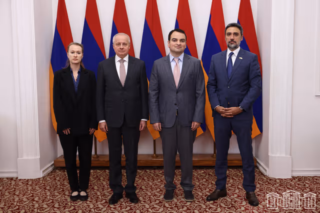 Հայաստանում Ռուսաստանի դեսպանը հյուրընկալվել է «Ուժեղ Հայաստան» խմբակցությունում
