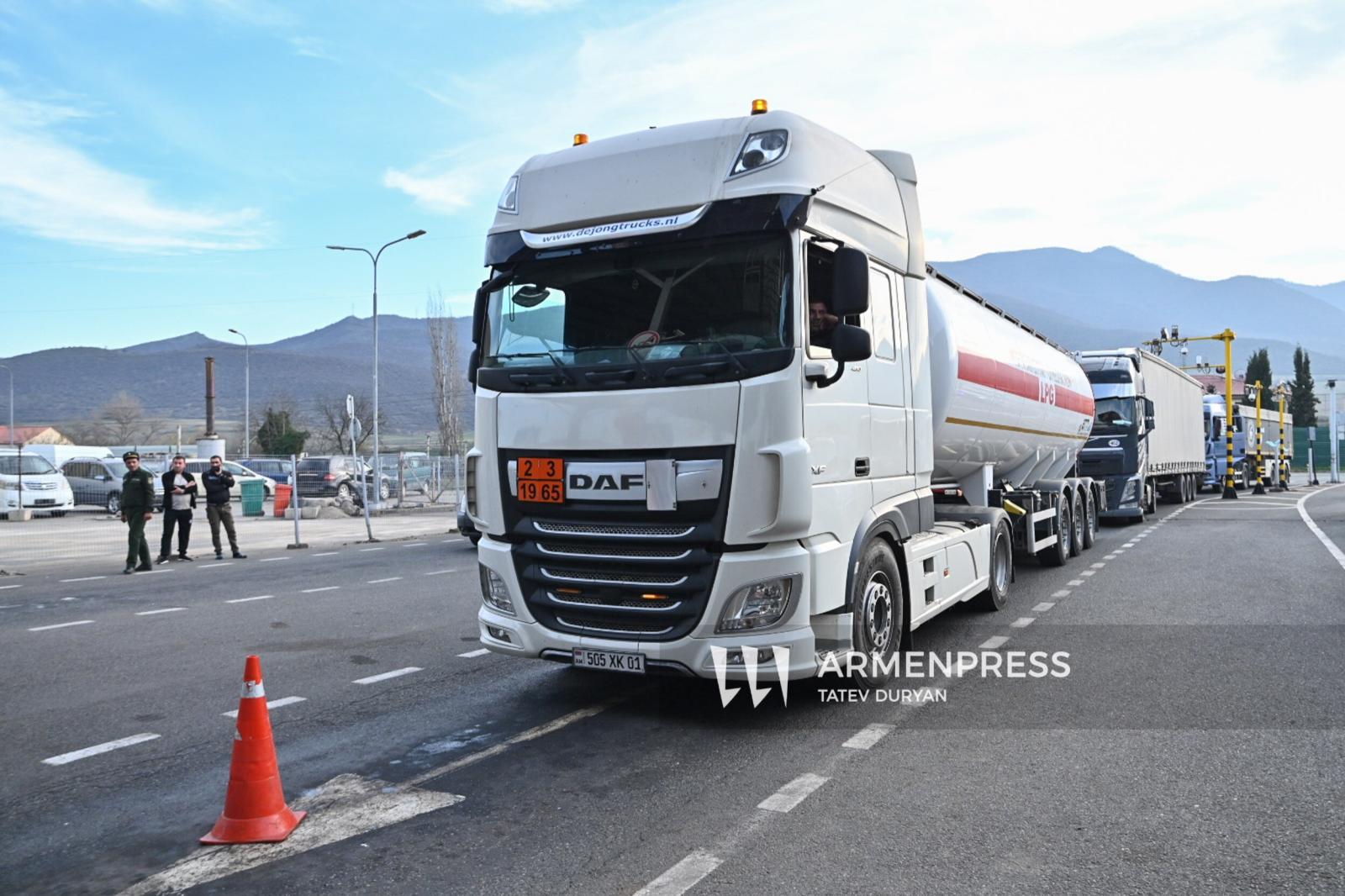 Բագրատաշենից և Ագարակից մեկնող բեռնատարները պետք է անցնեն կուտակային կայանատեղիներով. սահմանվել է վճարի չափը