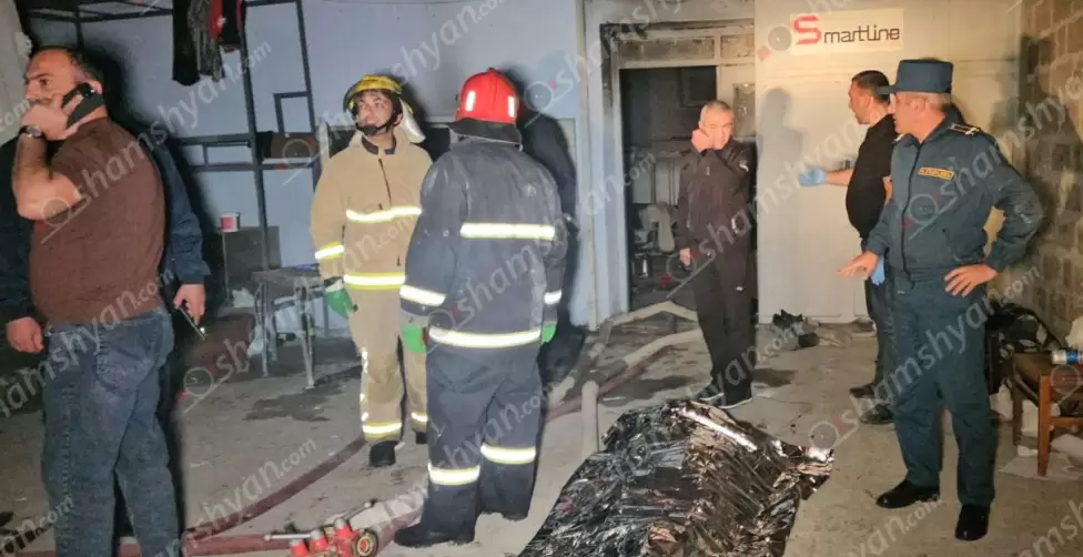 Ողբերգական դեպք՝ Մասիսում․ հրշեջները, մարելով տանն առաջացած կրակը, հայտնաբերել են 2 մոխրացած տղամարդու մարմին