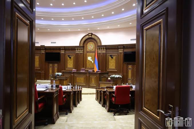 Խորհրդարանի 6 օրերի՝ ավելի քան 40 ժամ տևած քննարկումը՝ համառոտ. Արփինե Հովհաննիսյան