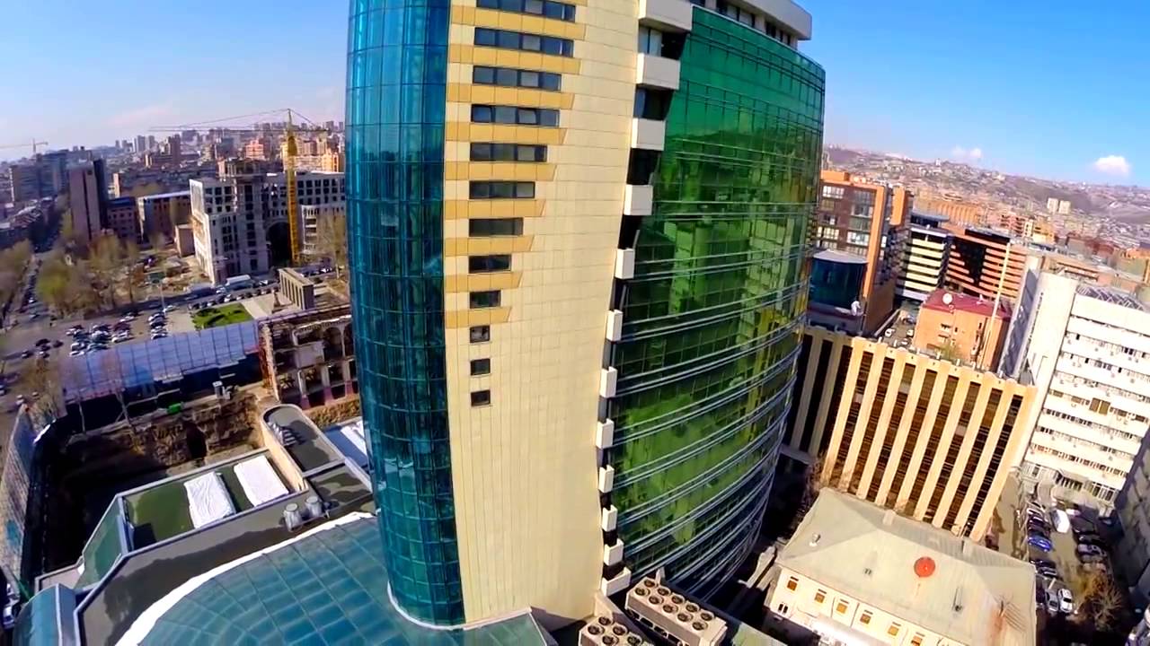 Արտակարգ դեպք՝ Երևանում. «Էլիտ Պլազա»-ում գործող «Արտ Լանչ»-ի խոհանոցից հոսանքահարված վիճակում հիվանդանոց է տեղափոխվել մի տղամարդ