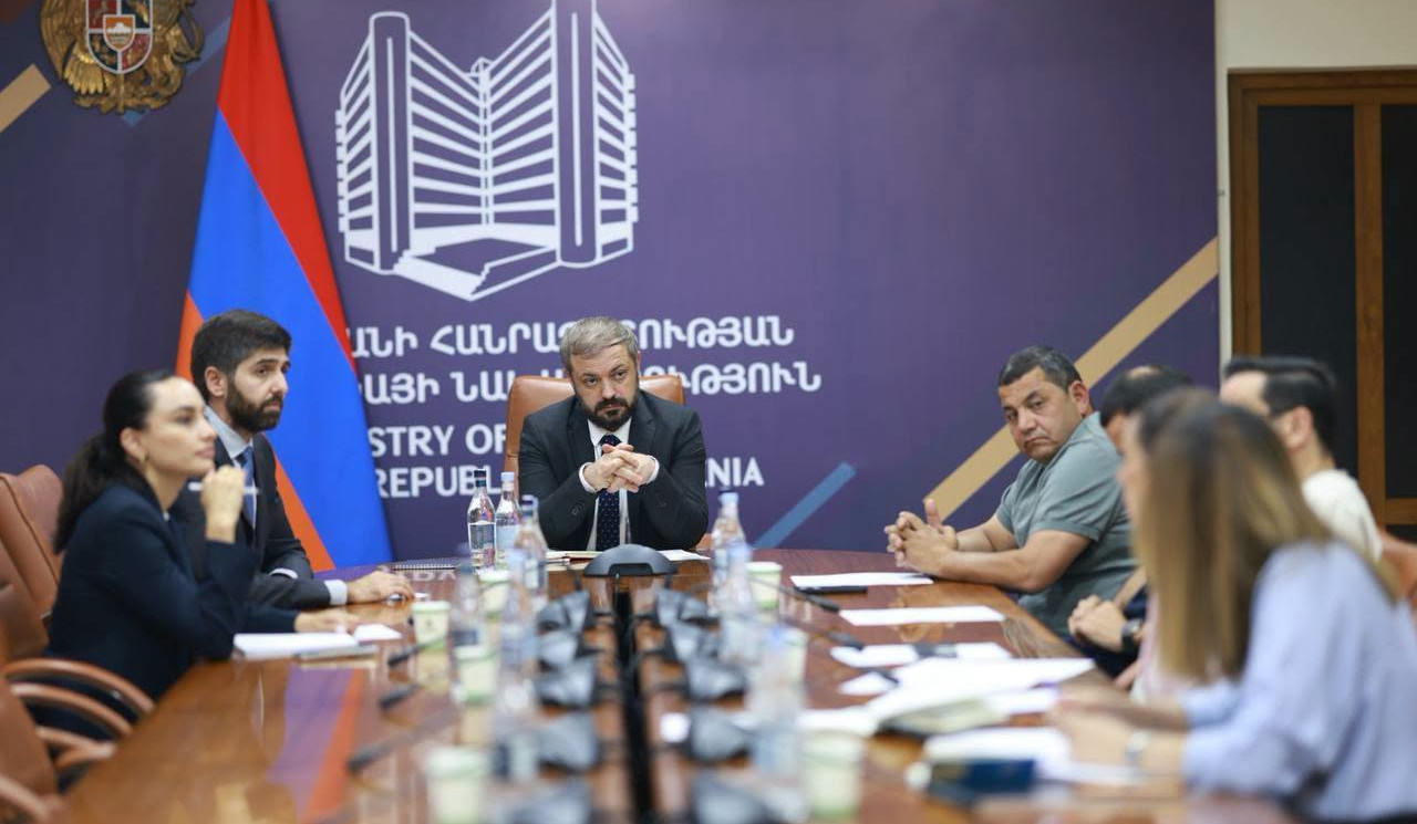  Գևորգ Պապոյանը կարևորել է հայկական ջերմոցային վարդի արտահանման մրցունակության բարձրացումը