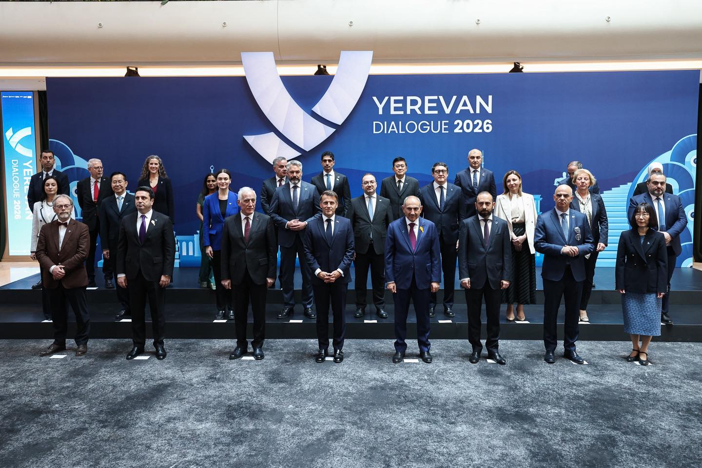 Փաշինյանը մասնակցել է «Երևանյան երկխոսություն» համաժողովին՝ ներկայացնելով «Խաղաղության խաչմերուկ» նախագիծը